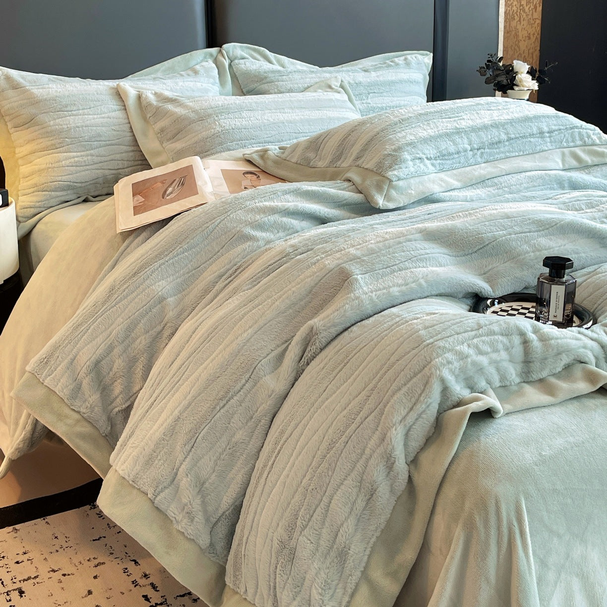 Double-Sided Fleece 4-Piece Duvet Cover Set – Thick Winter Warm Bedding – Duvet Cover 200×230 cm, Rounded-Corner Flat Sheet + 2 Pillowcases | Jenvra Home Textile