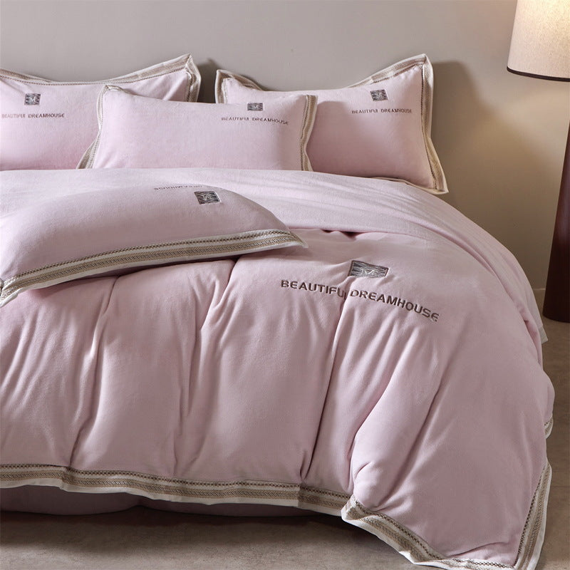 Milk Velvet 4-Piece Bedding Set – Ultra-Soft Winter Warmth